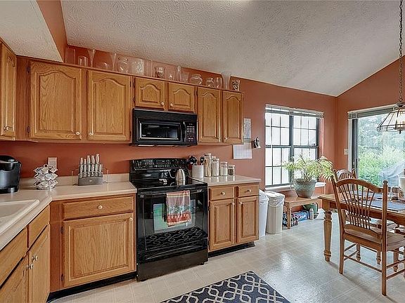 5th image of 7839 Oceanline Dr