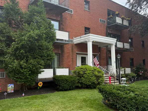 175 N Vine St, Hazleton, PA