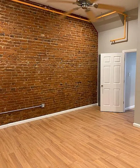 3303 Frankford Ave — Photo 3