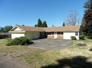 555 N Keene Way Dr, Medford, OR