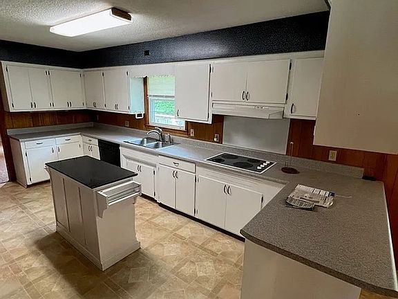 5th image of 3609 Sherwood Dr
