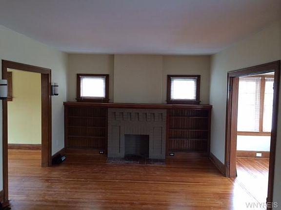 3rd image of 86 Tremaine Ave
