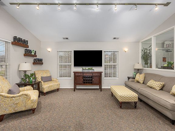 3rd image of 1513 Hidden Creek Circle Dr NE #1502