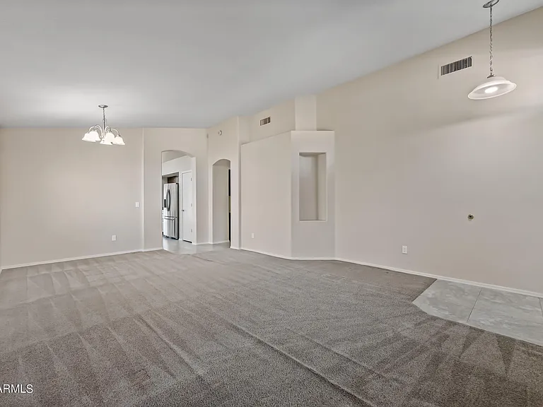 5203 W Buffalo St — Photo 4