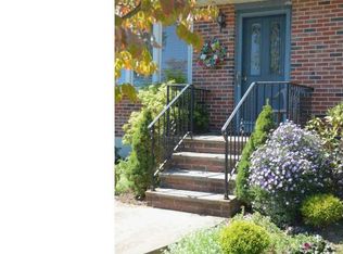 46 Green Valley Rd, Sinking Spring, PA 19608