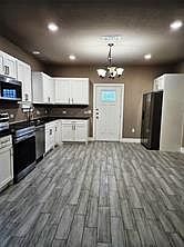 4th image of 305 Anderson St #A