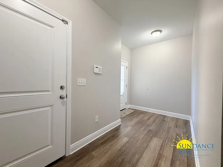 196 Johnson Ct — Photo 17