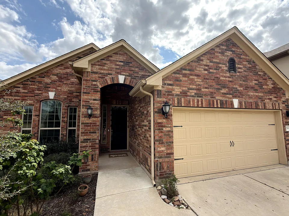 2743 Enza Ct
