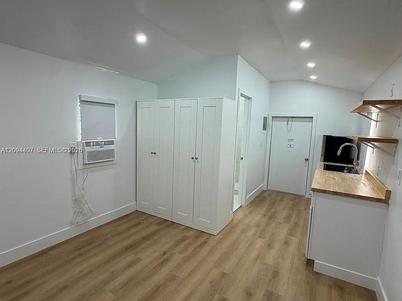 5th image of 1400 SW 29th Ave #1