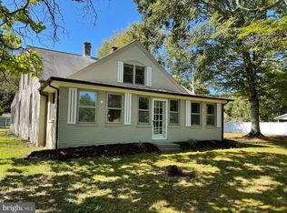 8325 Poorhouse Rd, La Plata, MD 20646