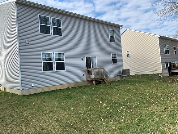 2nd image of Evelyn Ln