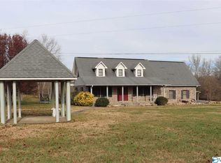 5702 Desoto Pkwy NE, Fort Payne, AL 35967