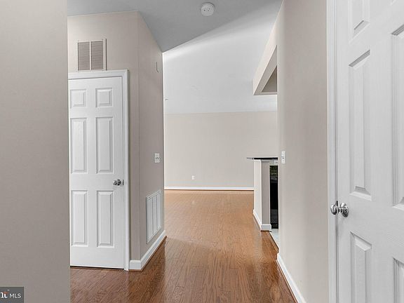 3rd image of 6161 Willow Pl APT 104