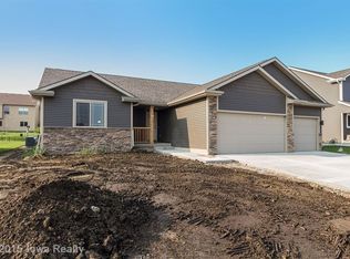 120 NE Badger Ln, Waukee, IA 50263