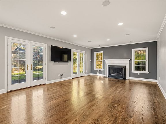 5th image of 1136 Cornell Rd