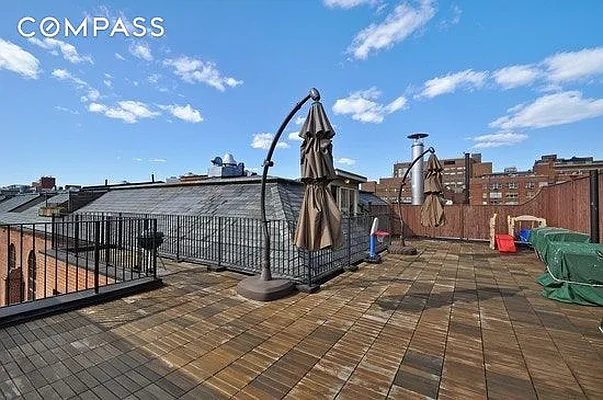 Rented by Compass | media 7