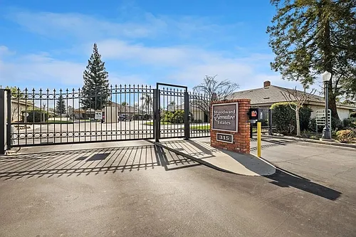 315 E Nees Ave Photo 1