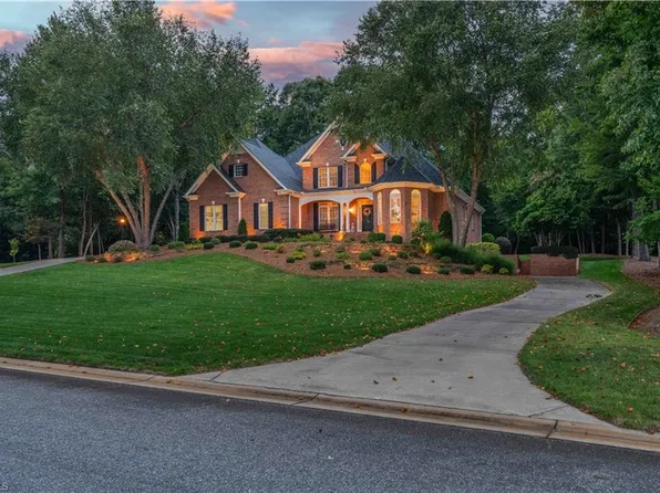 156 Sentry Ct, Winston Salem, NC 27127