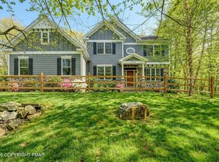 333 Sunset Ave, Pocono Manor, PA