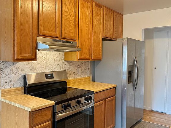4th image of 41320 Beatrice St