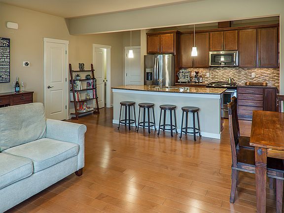 5th image of 1273 NE Hickory Ln