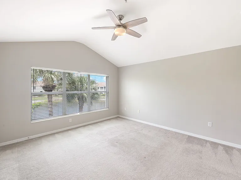 1088 Oxford Ln #48 — Photo 10