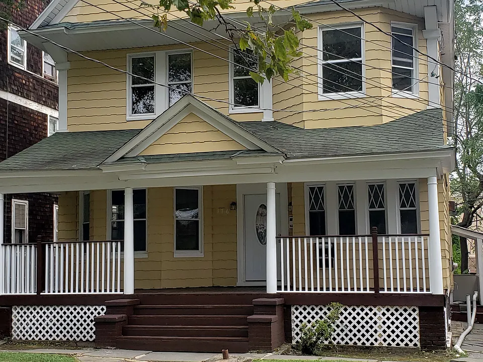 176 Elm Ave #3