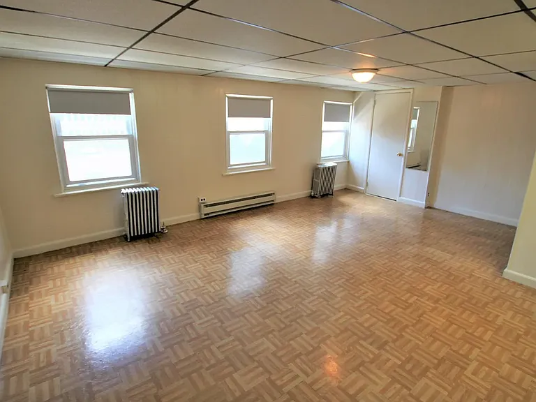 Robin Apartments — Photo 13
