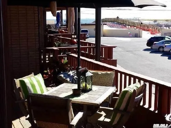 84 Pacific Blvd, Long Beach, NY 11561