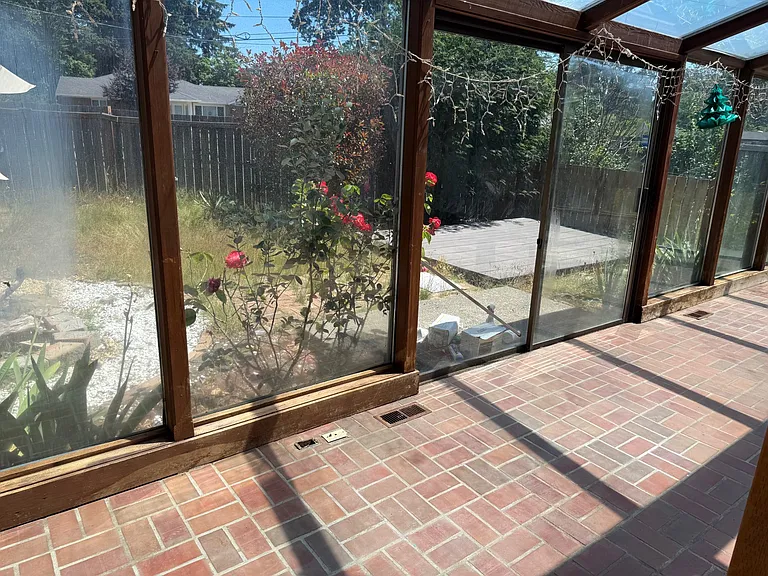 Gorgeous sunroom