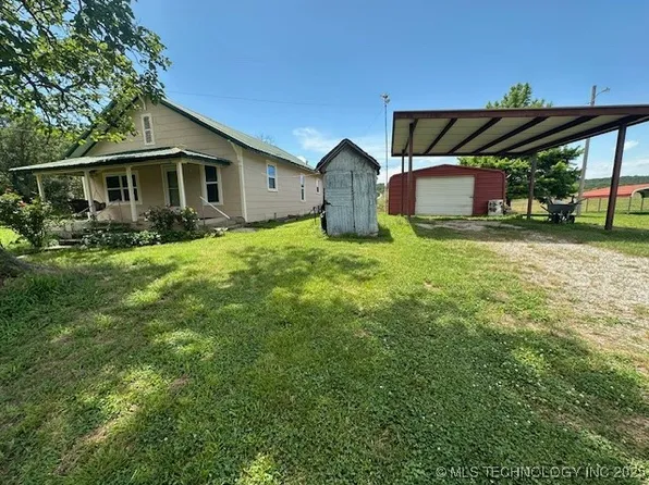 7766 E 135th Rd, Holdenville, OK 74848