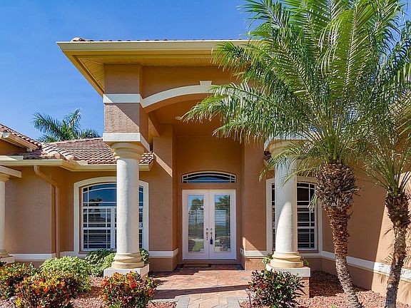 2nd image of 3316 Surfside Blvd
