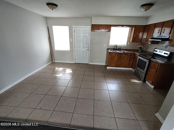 5th image of 3619 Pentagon Dr