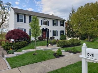 1028 Whispering Woods Dr, Coraopolis, PA