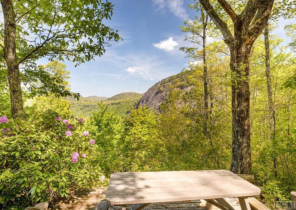 2nd image of 6 Cow Rock Ridge