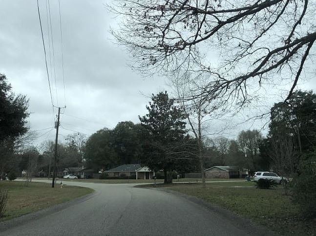 Exterior Neighborhood (street photo)