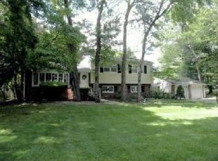 1023 Washington Ave S, Old Tappan, NJ 07675