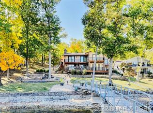 1348 Susan Rd, Lake Ozark, MO 65049