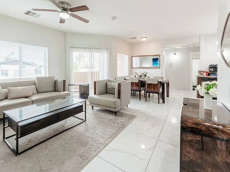 Desert View Apartments — Photo 19