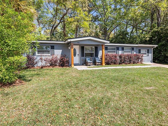 2nd image of 916 Abbiegail Dr