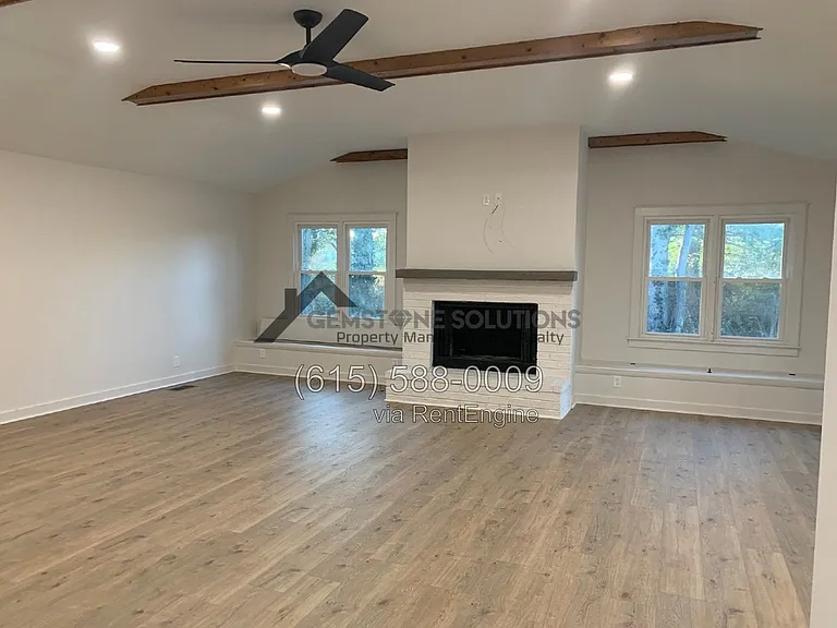 217 Oxford Dr — Photo 8