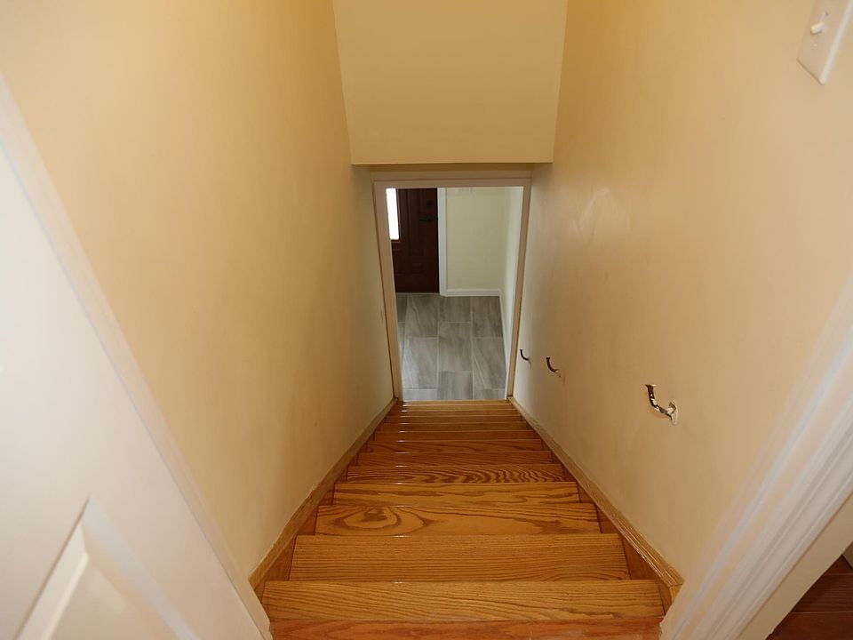 1st image of 3250 Spencer Dr Floor 2
