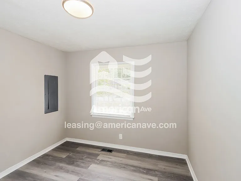 1825287_009_wm_-_bedroom_13187289.jpg