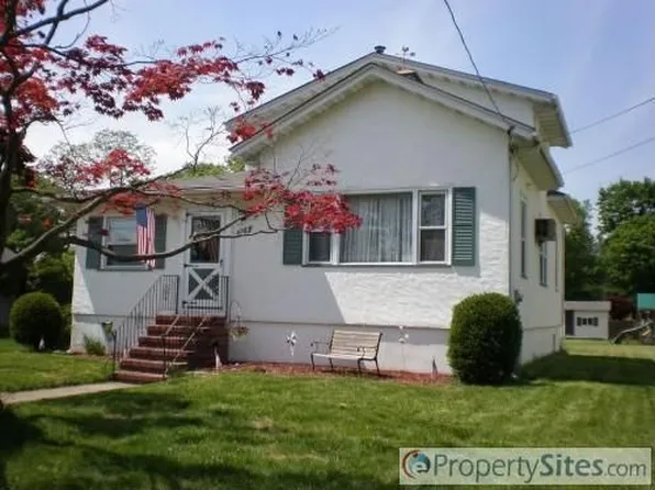 209 Ford Ave, Hulmeville, PA 19047