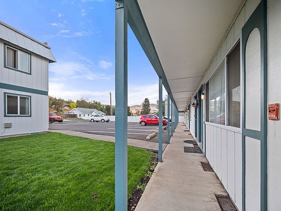 3rd image of 301 Jefferson Ave #7