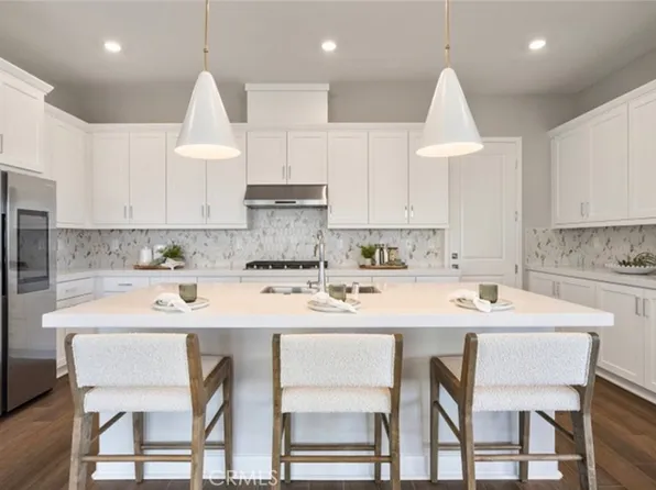 24532 Via La Sombrilla, Santa Clarita, CA 91354