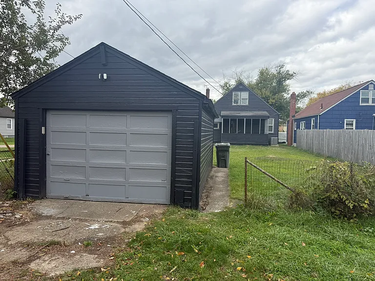 1050 Bulen Ave — Photo 46