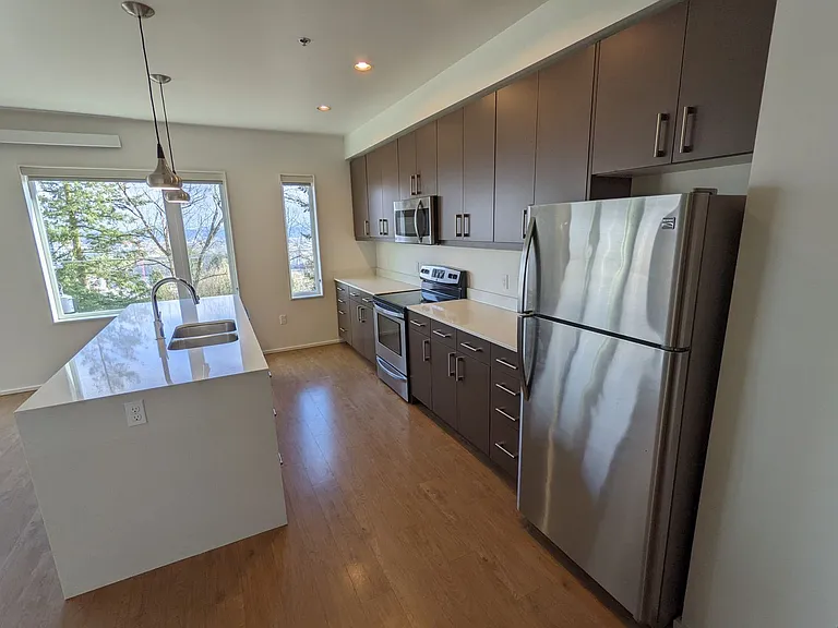 Viewpoint Terrace Apartments — Photo 49