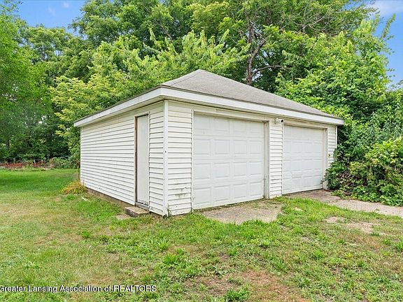 5th image of 1406 Losey Ave