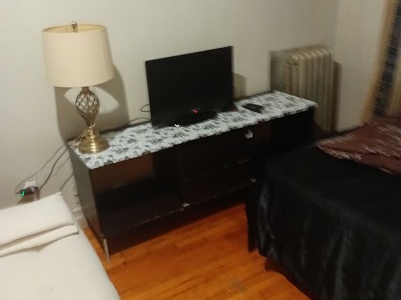 4th image of 4118 Carpenter Ave Floor 2